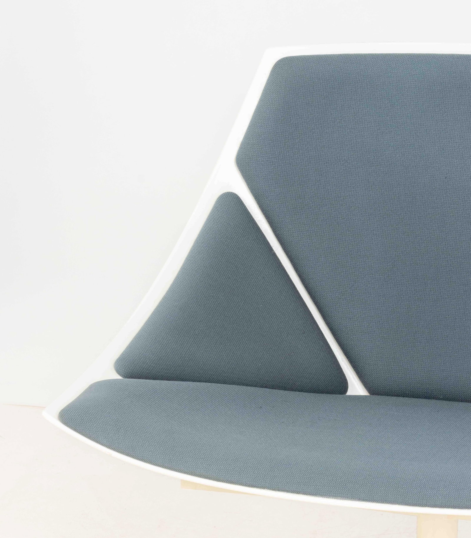 Jehs + Laub x Fritz Hansen Space Lounge Chairs, 2 - 3