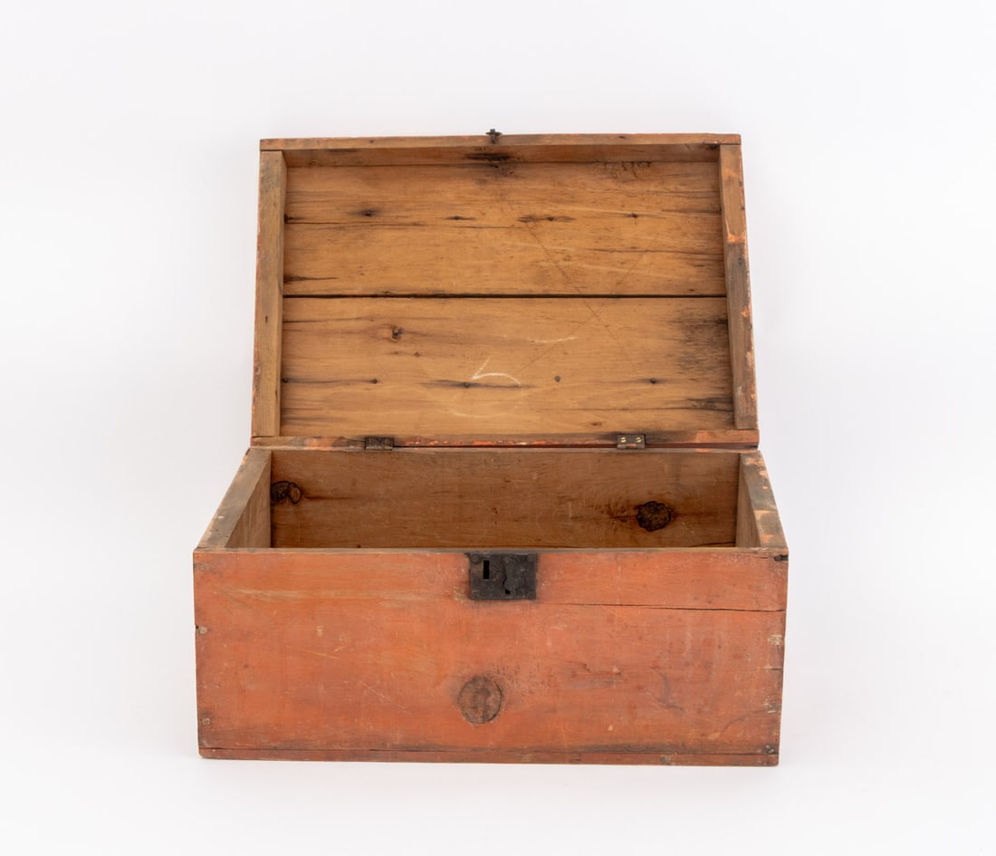 American Red Painted Pine Hinged Box - 6