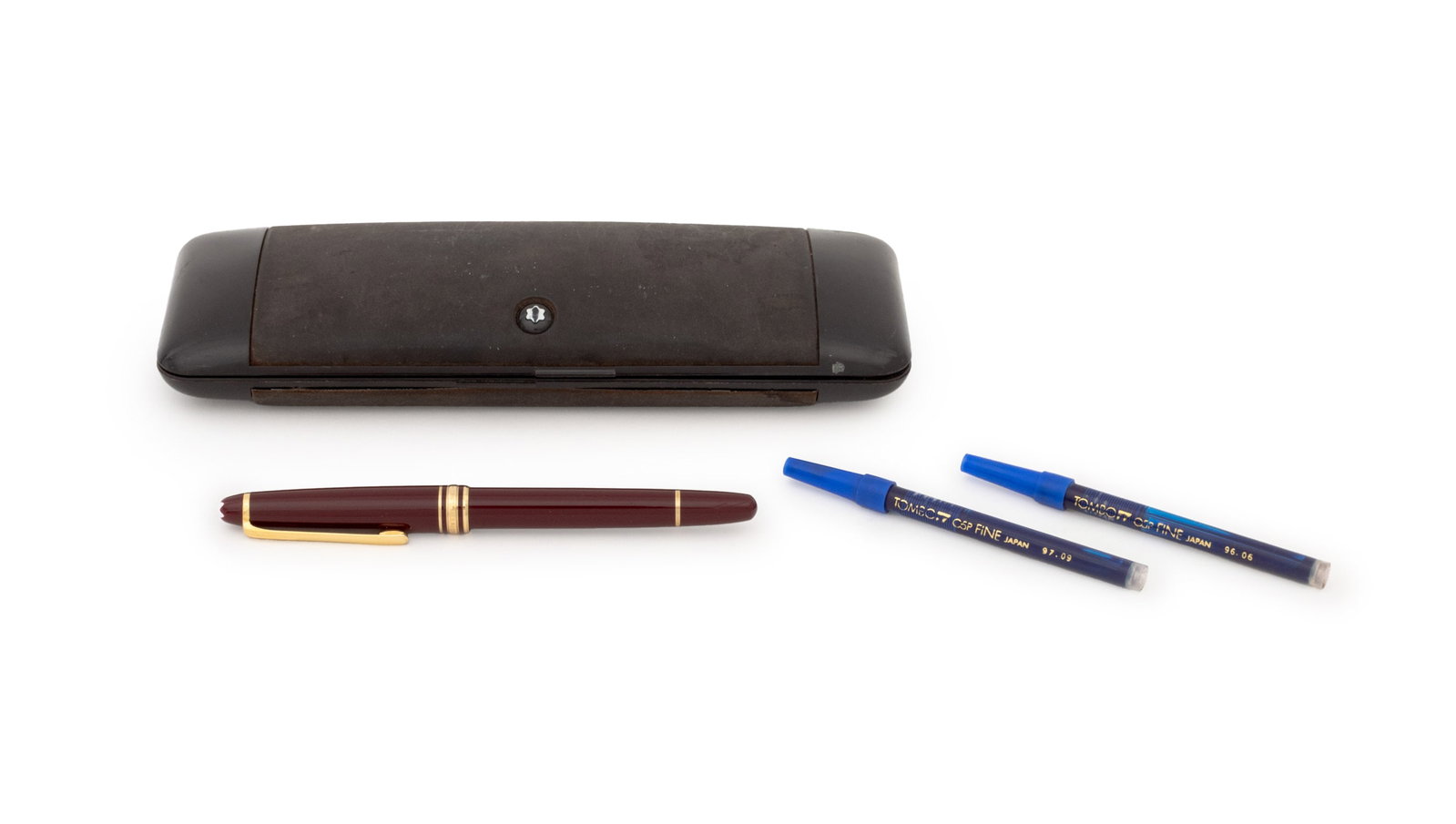 Montblanc Meisterstuck Classique Fountain Pen: Montblanc Meisterstuck Classique 14K Gold Fountain Pen, in burgundy red resin, gold-tone bands marked "Germany" and "Montblanc Meisterstuck", marked "4810 / M / 14K" to nib, in brown case with blue in
