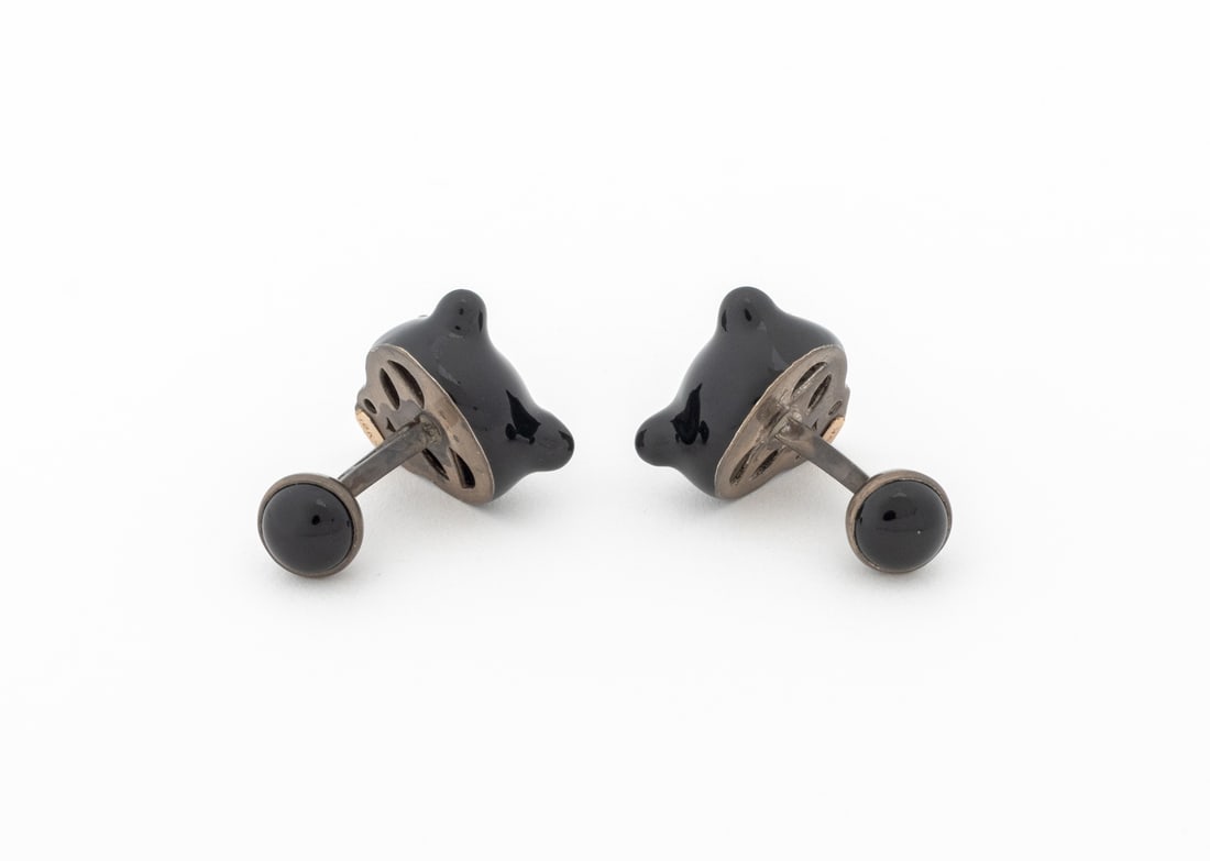 Leopard Head Form Emerald Enameled Cufflinks - 5
