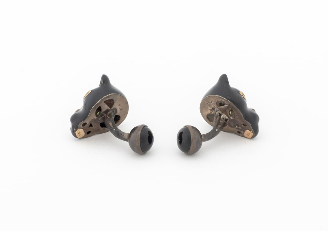 Leopard Head Form Emerald Enameled Cufflinks - 6