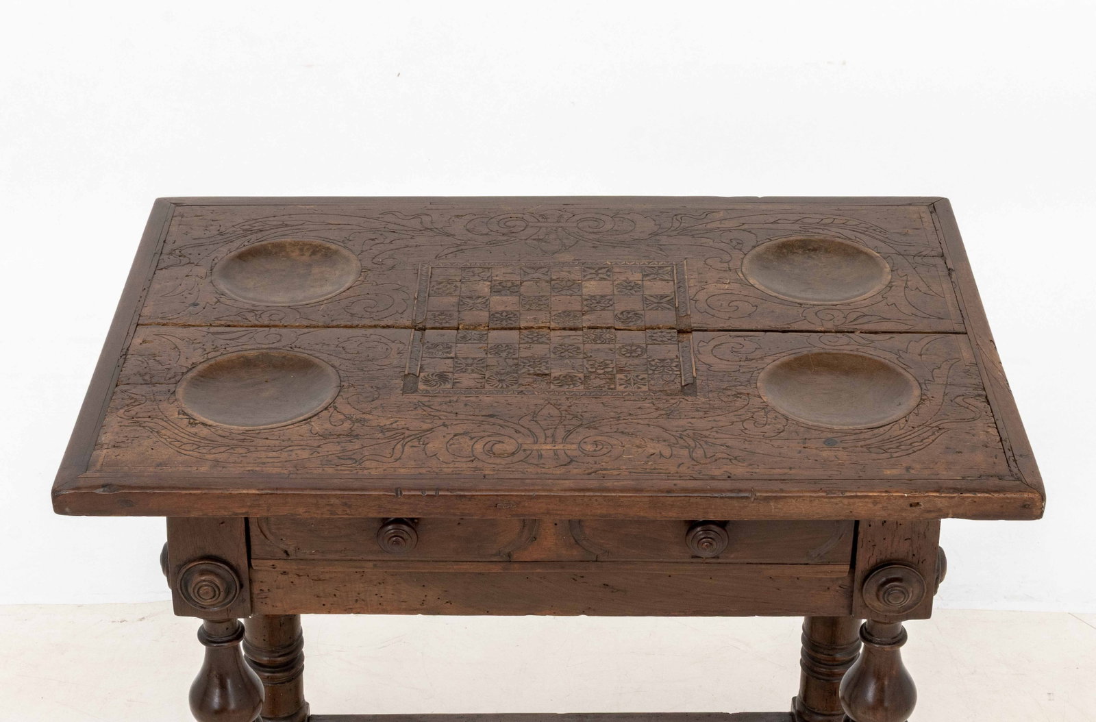 Louis XIII Walnut Games Table, 17th C. - 4