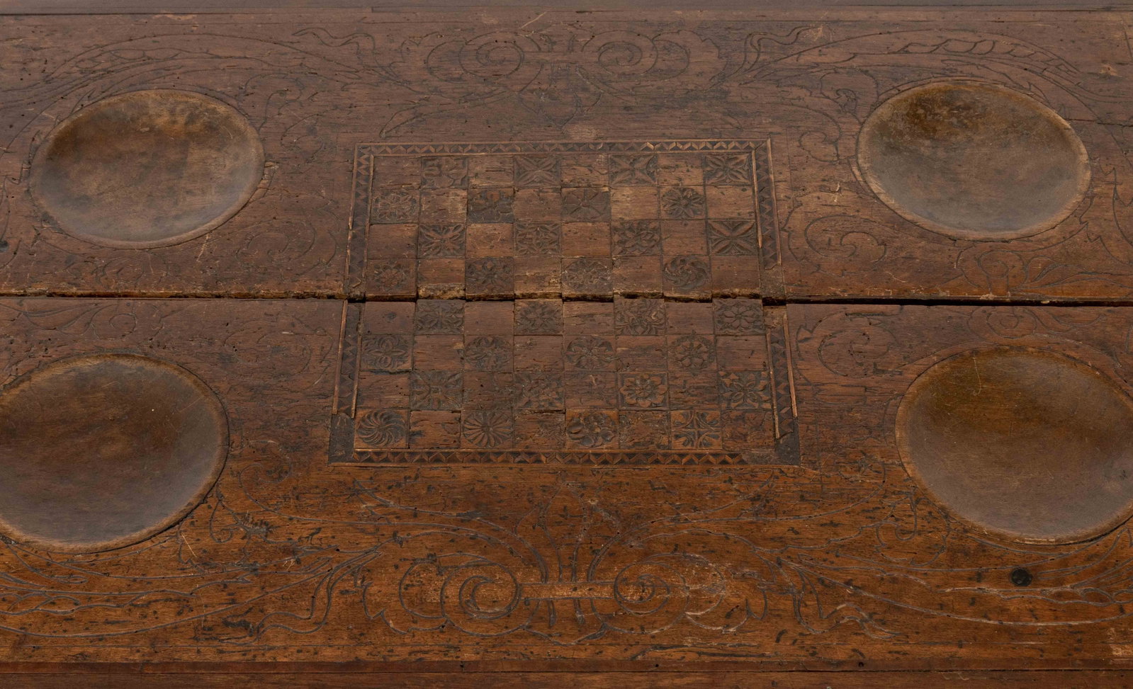 Louis XIII Walnut Games Table, 17th C. - 5