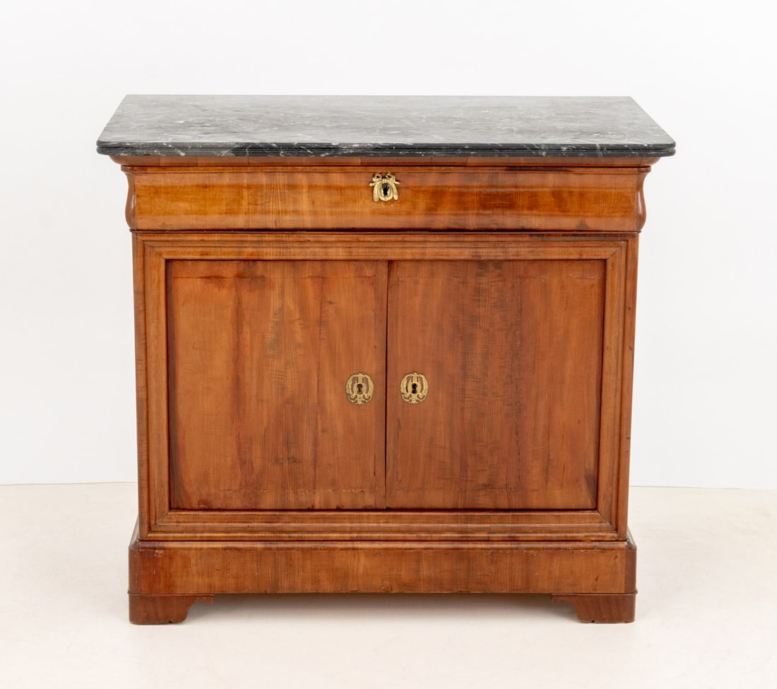 French Empire Mahogany Commode a Vantaux - 2