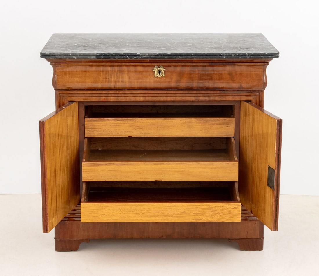 French Empire Mahogany Commode a Vantaux - 5