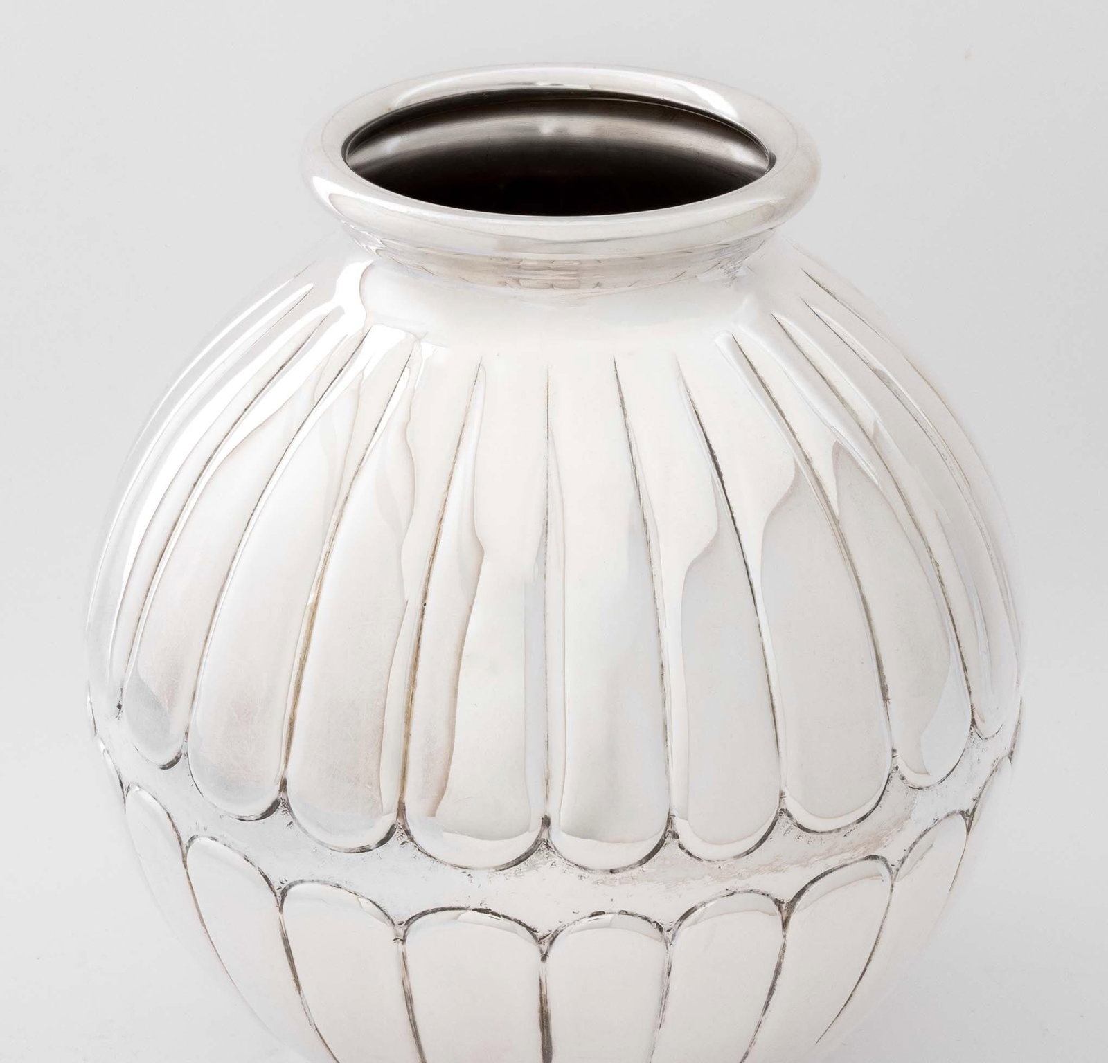 Italian Handmade Silver Globular Vase - 2