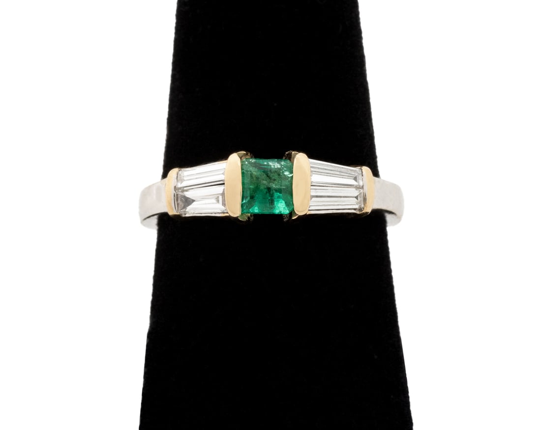 Emerald and Diamond Yellow Gold Ring - 2