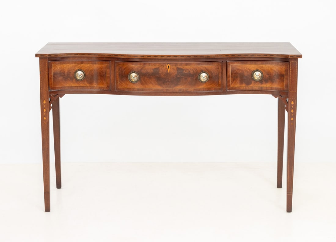 Sheraton Style Flame Mahogany Serpentine Table - 2