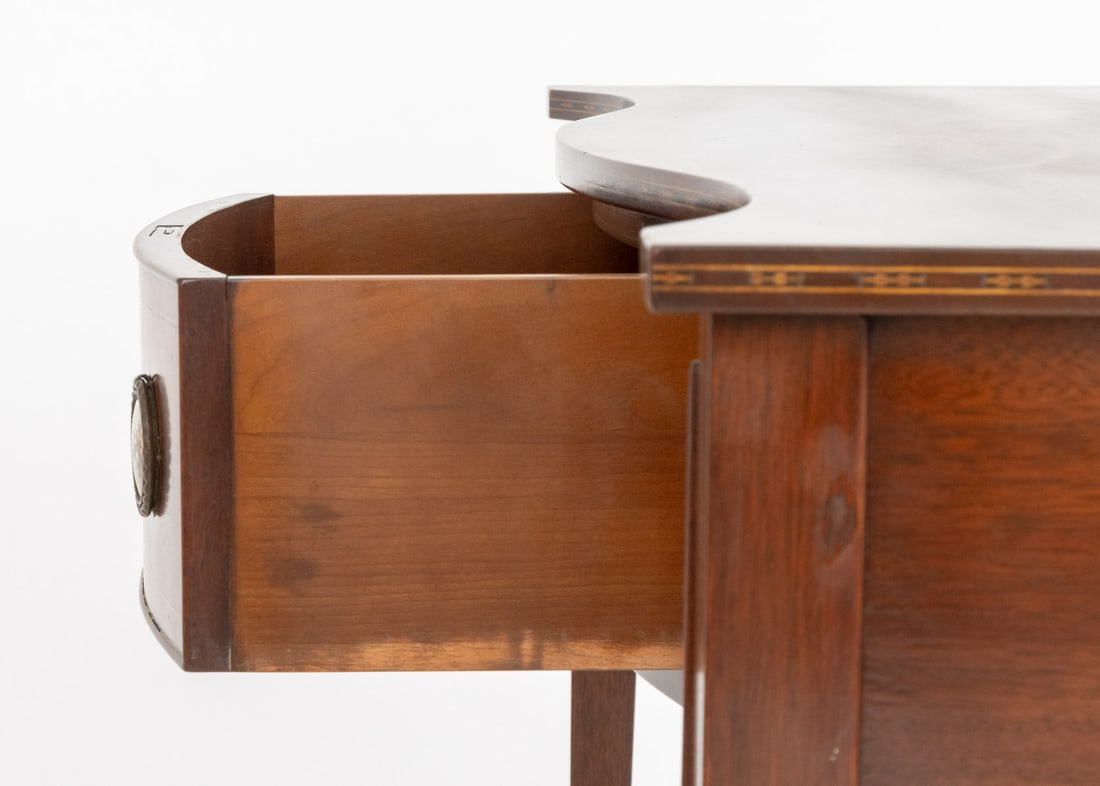 Sheraton Style Flame Mahogany Serpentine Table - 7