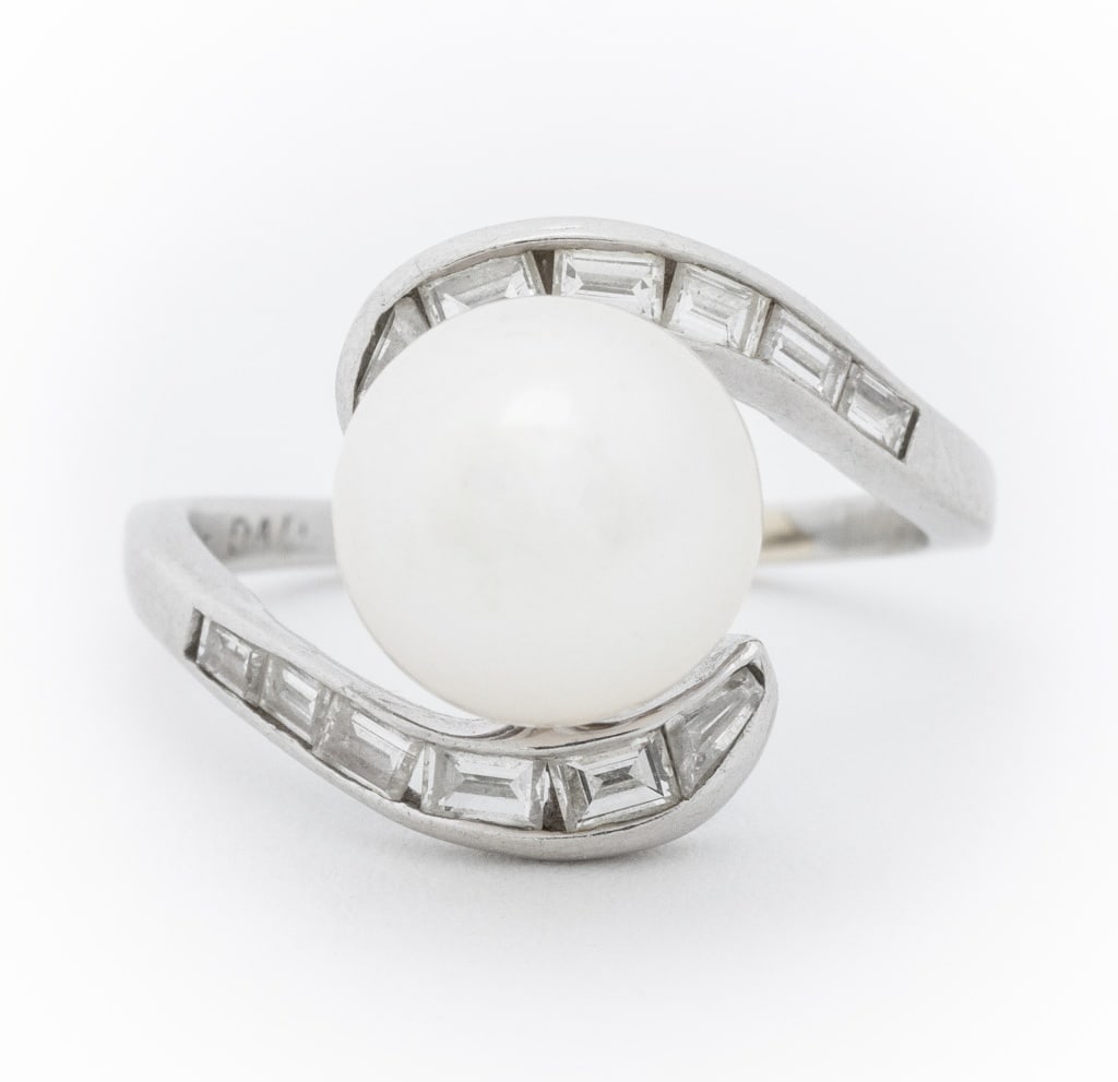 Platinum Cultured Pearl and Diamond Ring (1 of 9)