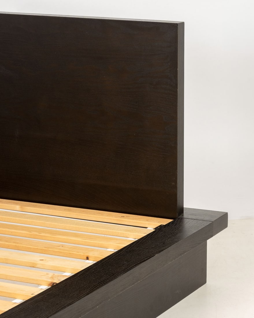 Modern Ebonized Queen Size Platform Bed - 7