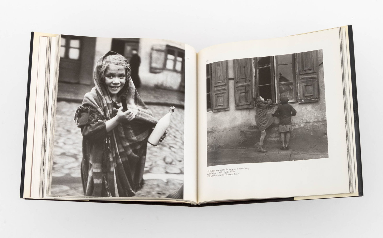 Roman Vishniac Signed "A Vanished World", 1983 - 9