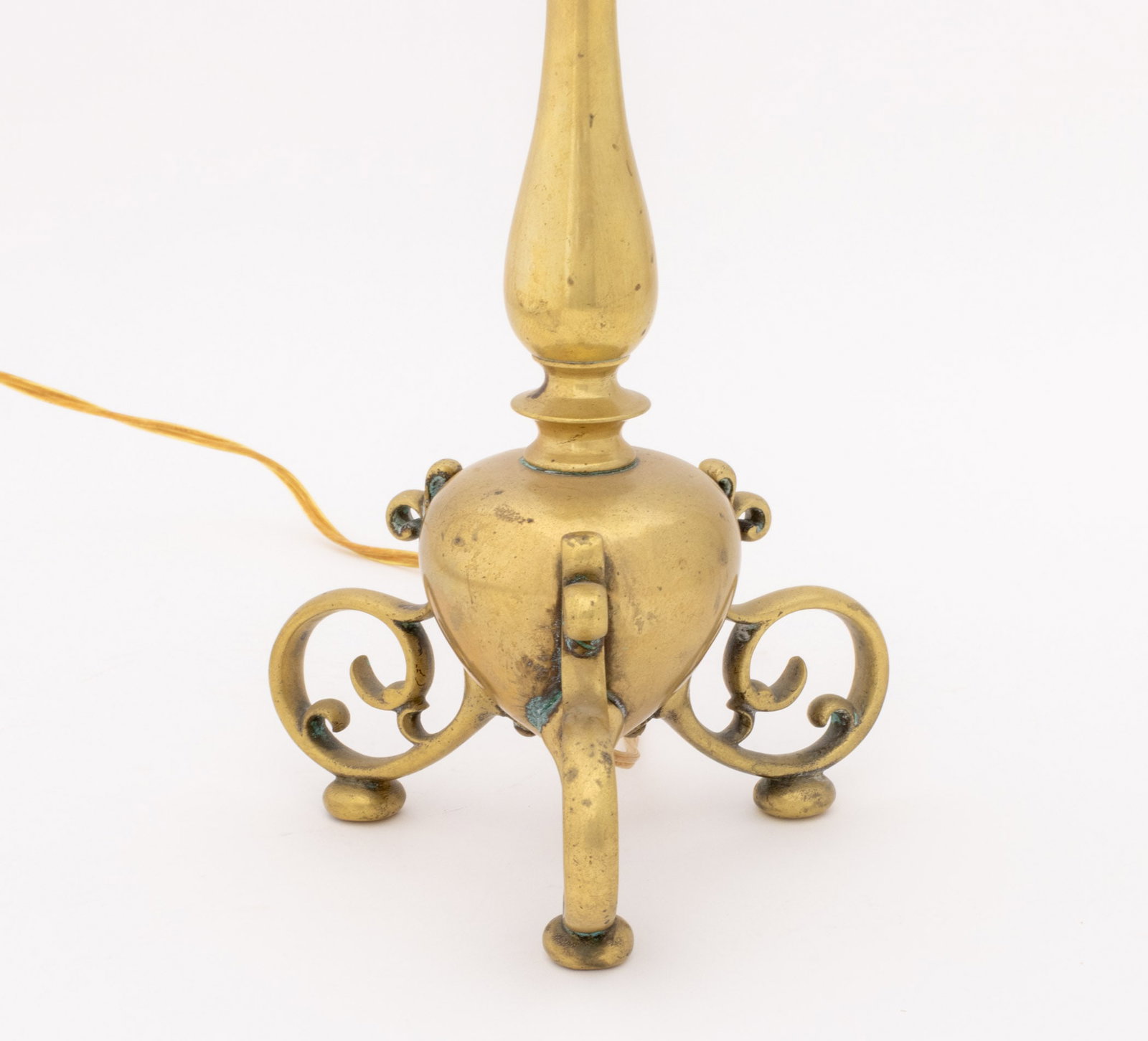 Brass Scrollwork Tripod Table Lamp, 19th C. - 2