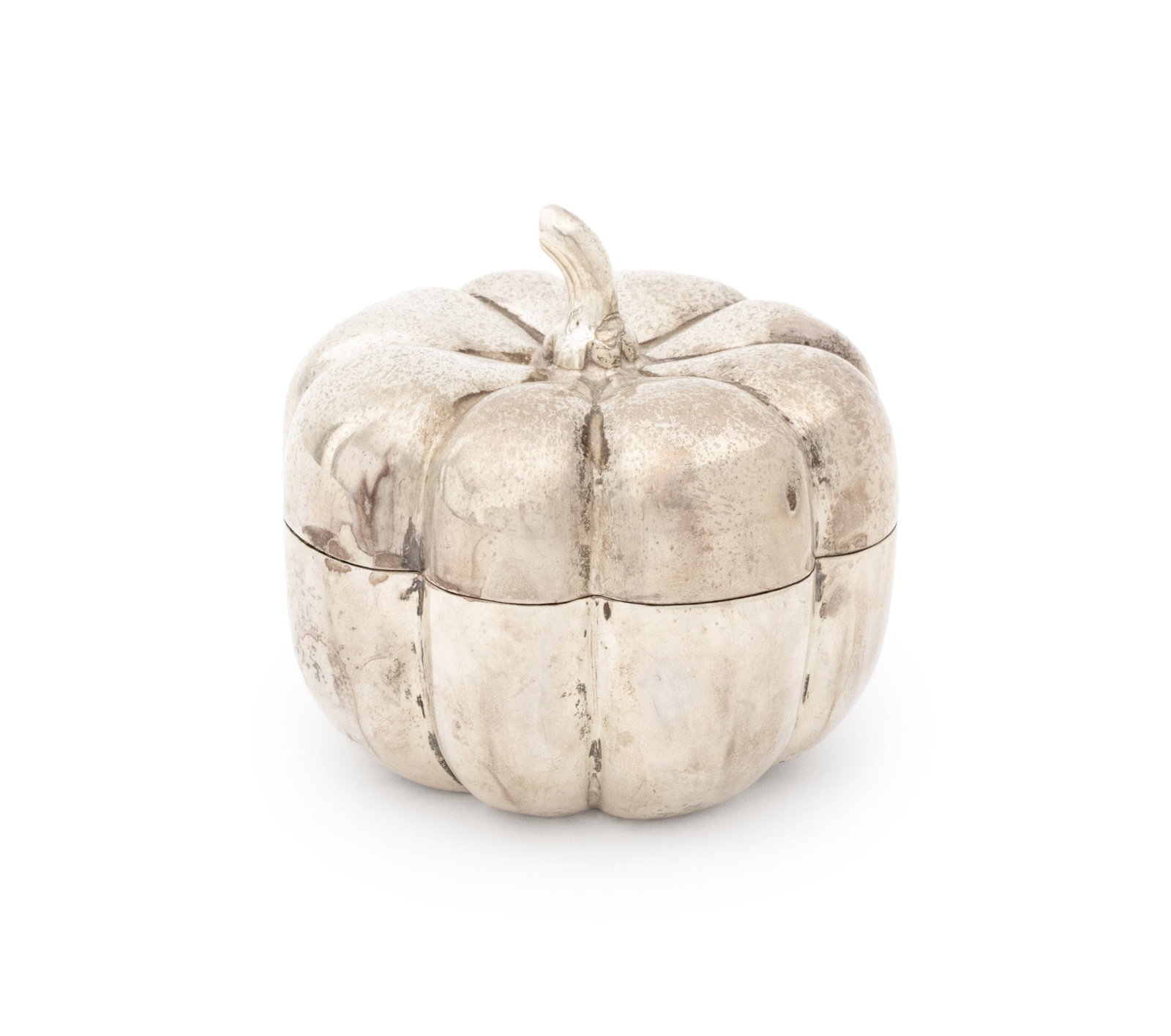 American Sterling Silver Pumpkin Form Covered Box: American Sterling Silver Pumpkin Form Covered Box, marked "Sterling / 925" to underside. Weight: 6.54 ozt.; 3" H x 3.25" Diameter. Provenance: From a New Mexico Collection. Keywords: Vintage Silver,