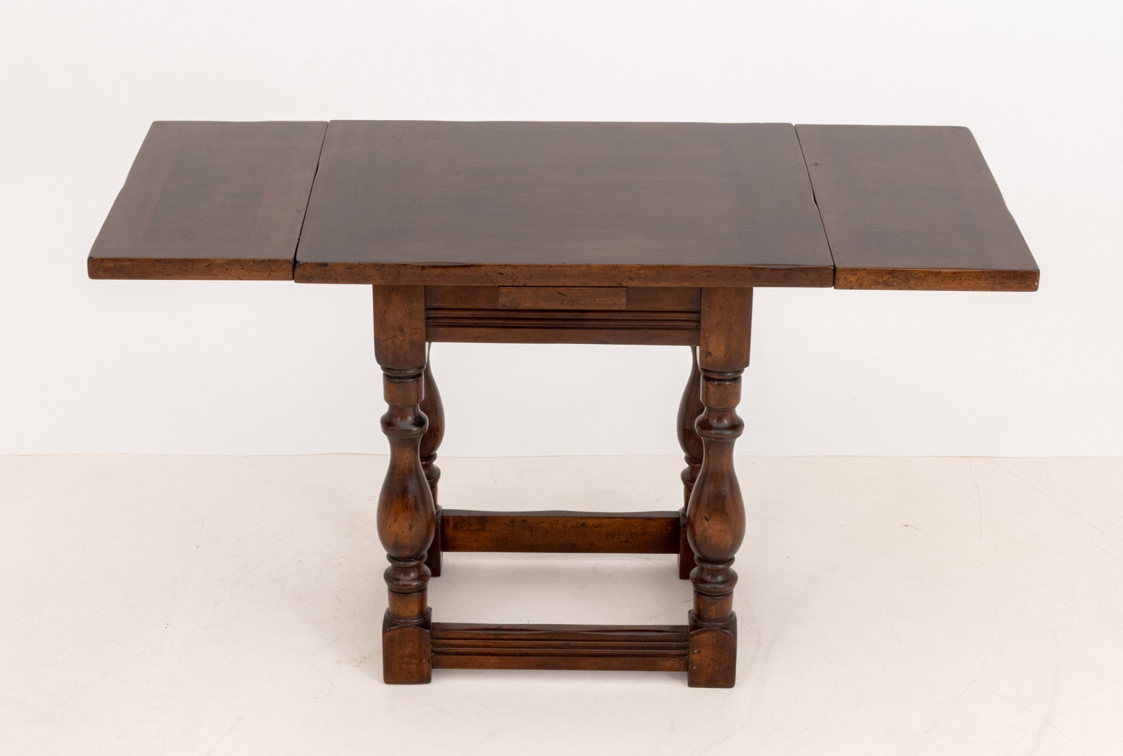 Victorian Oak Drawleaf Table - 3