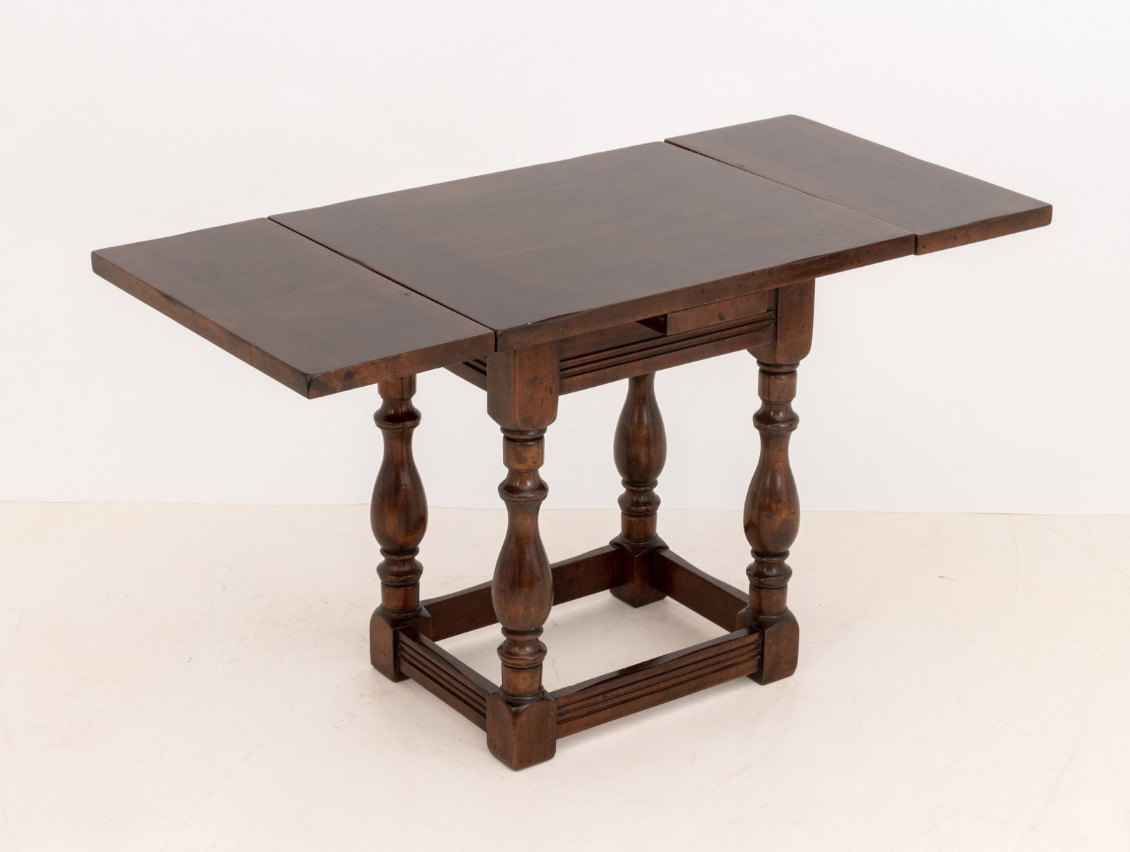 Victorian Oak Drawleaf Table - 8
