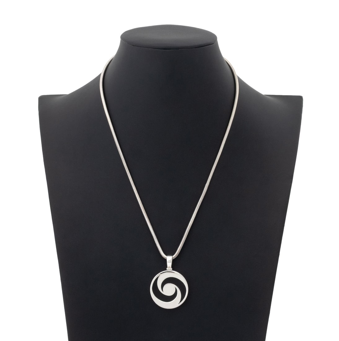 Bulgari Optical 18K Gold and Steel Spinner Pendant: Bulgari Optical 18K White Gold and Steel Spinner Pendant Necklace, designed as spinning pendant with black onyx and steel rotating mechanism encased in 18K white gold, worn with detachable sterling