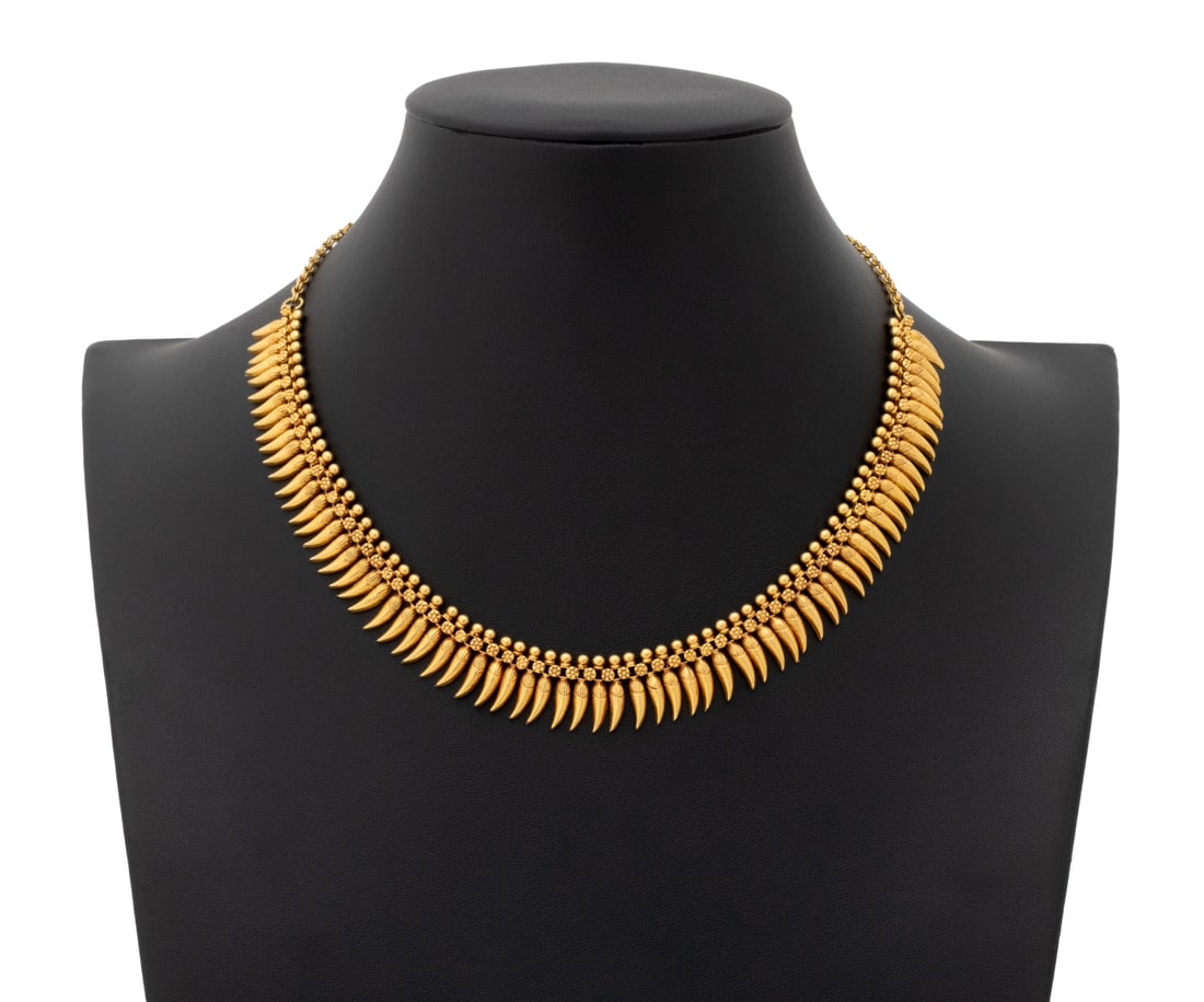 Indian Yellow Gold Kerala Wedding Necklace: Indian 18K Yellow Gold Kerala Wedding Necklace, featuring linked pendants designed as jasmine buds, joined by chain segments joined with hook and eye clasp. Gold tested 18K alloy purity. Measuring