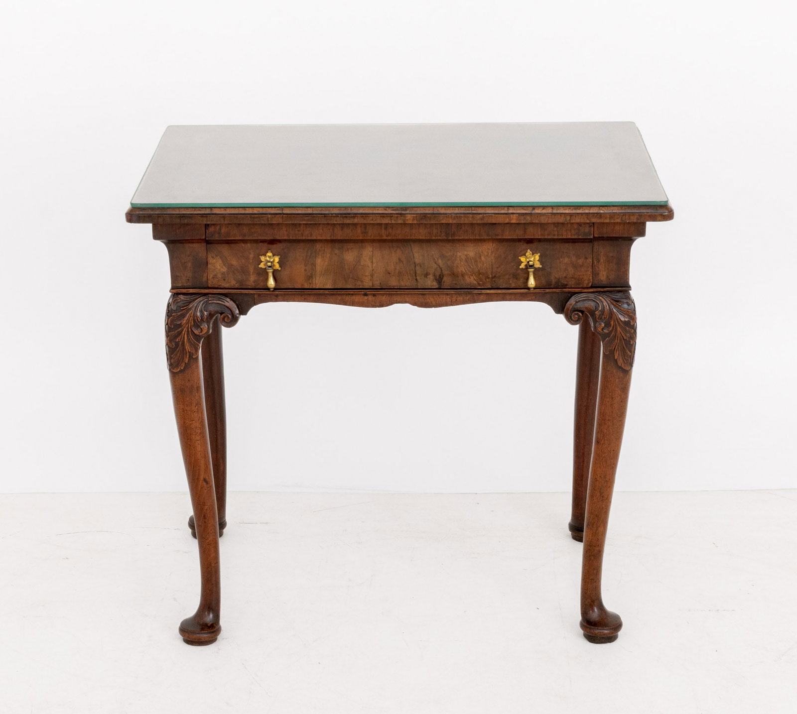 George II Walnut Side Table - 2