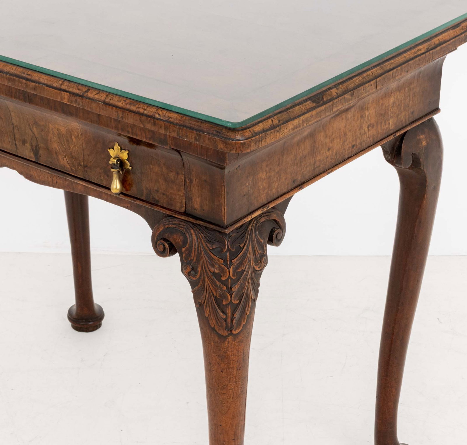 George II Walnut Side Table - 6