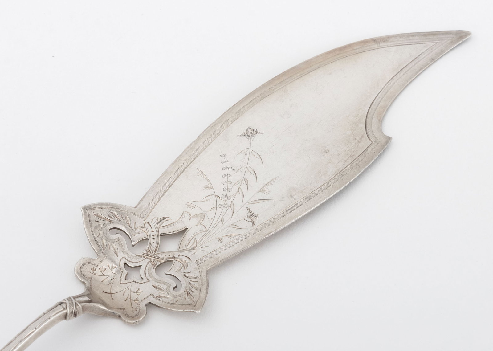 American Sterling Silver Fish Serving Flatware, 2 - 4