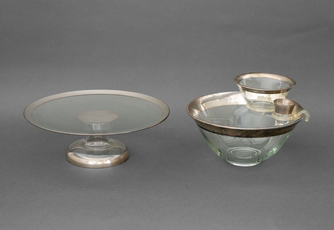 Dorothy Thorpe Style Glass Chip and Dip Bowl Set: Dorothy Thorpe Style Silver Plate and Glass Chip and Dip Bowl Set, with condiment bowl, toothpick holder, and serving platter. 9" H x 13.25" Diameter. Provenance: From a 45 Sutton Place South Estate. 
