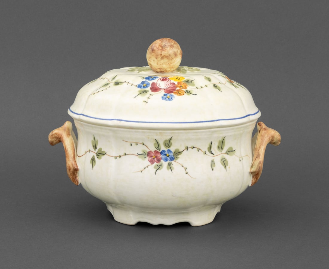 Longchamp "Nemours" Partial Dinner Service, 76 - 15