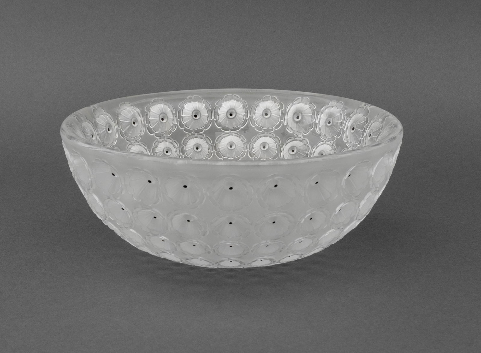 Lalique Crystal "Nemours" Centerpiece Bowl (1 of 9)