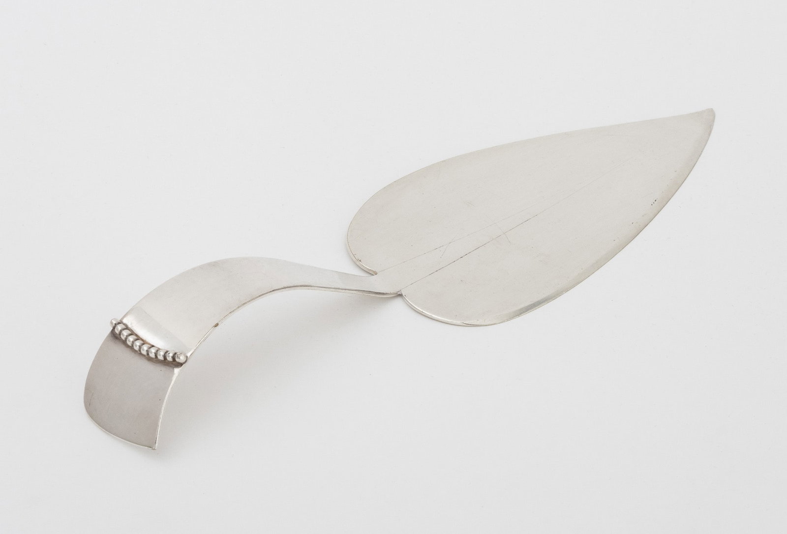 Three Crowns Silversmiths Serving Flatware, 4 Pcs - 10