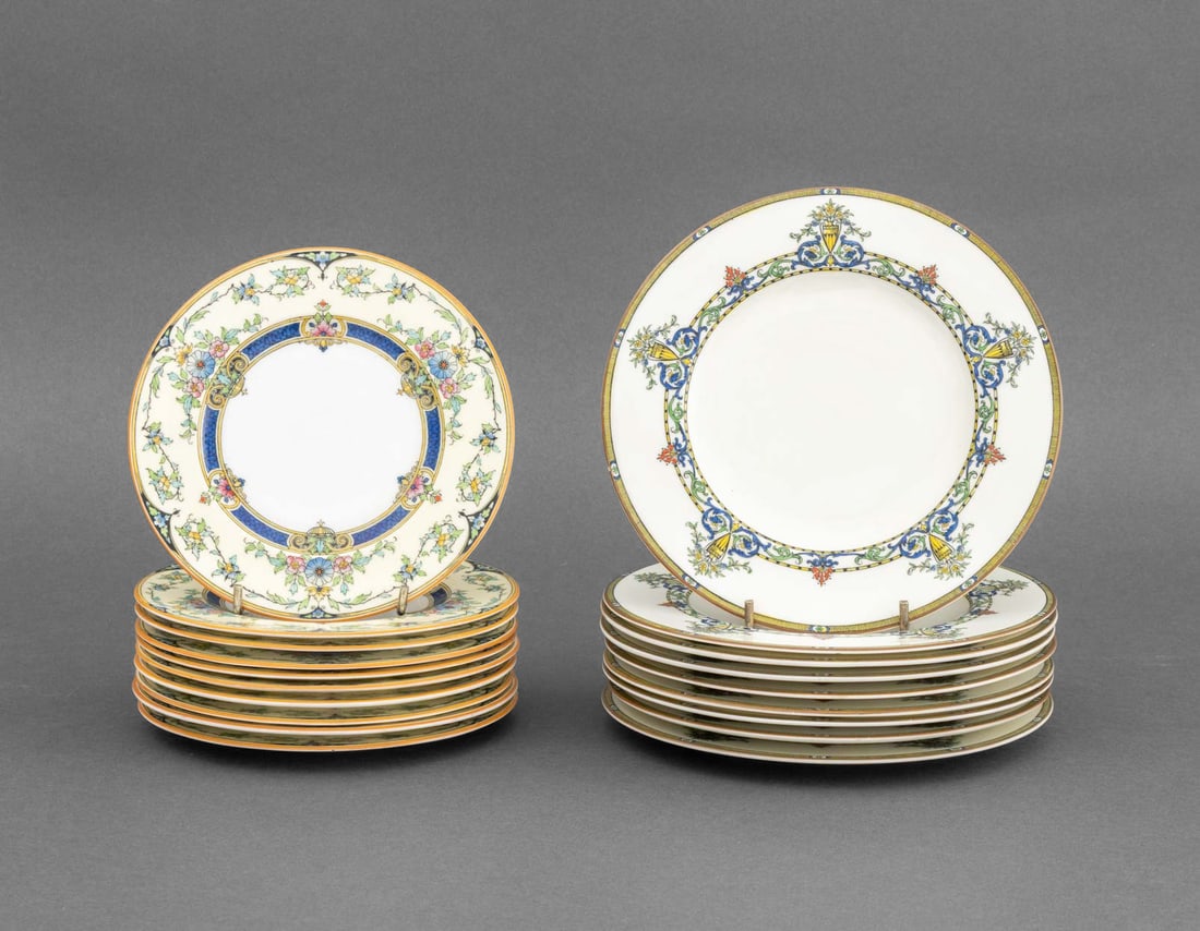 Royal Worcester Porcelain Tableware, 18 Pcs (1 of 9)