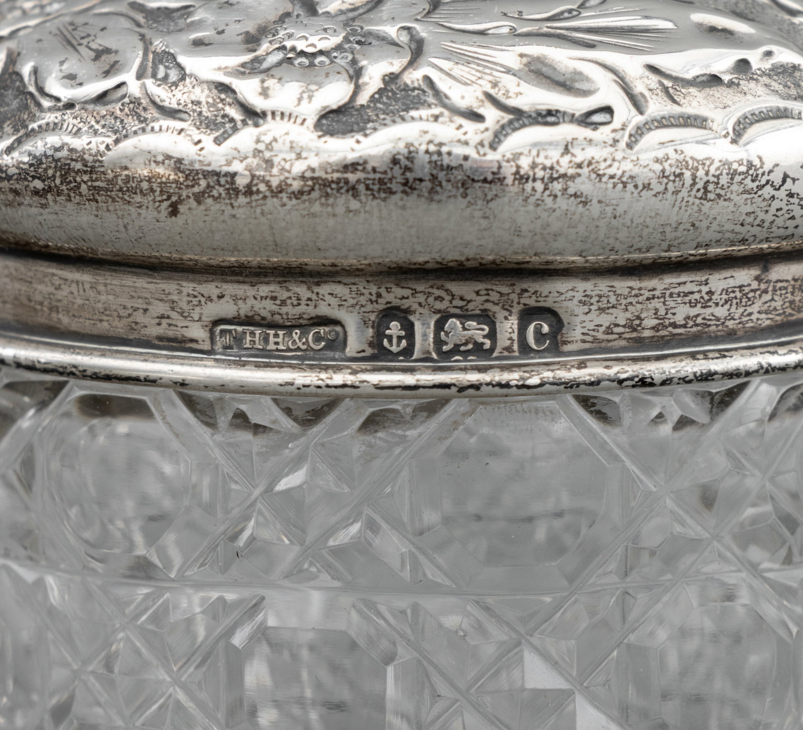 Art Nouveau Dressing Table Accessories, 7 - 11