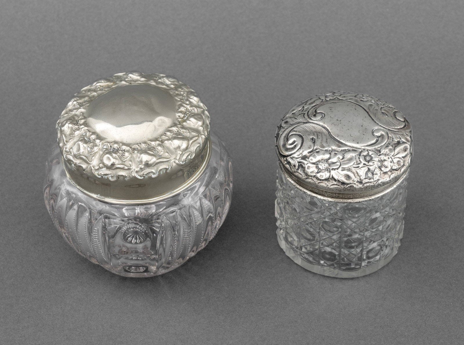Art Nouveau Dressing Table Accessories, 7 - 8