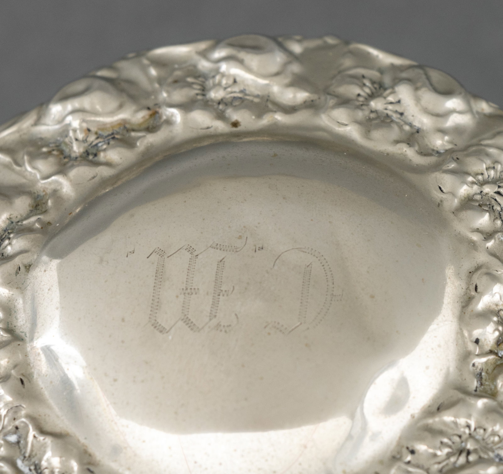Art Nouveau Dressing Table Accessories, 7 - 9