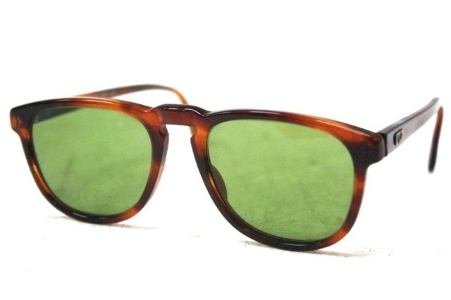 Vintage B & L Ray Ban Gatsby Sunglasses 1940s: Vintage Ray Ban "Gatsby" style sunglasses with B & L lenses, United States, circa 1940s; marked. Dimensions: 5" W (lens to lens) open up to 6-1/2" W on face