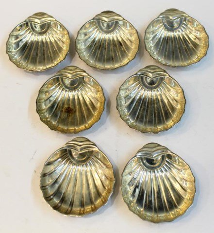 7 Rogers Sterling Silver Scallop-Form Nut Dishes (1 of 4)