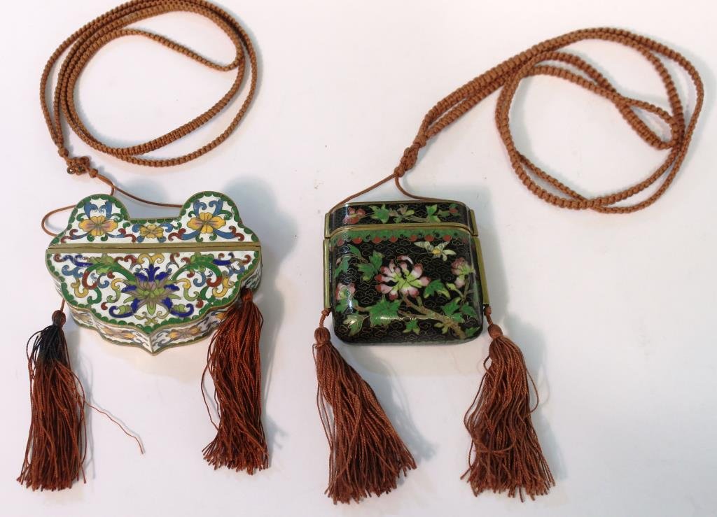 2 Chinese Cloisonné Snuff Case Pendants (1 of 4)