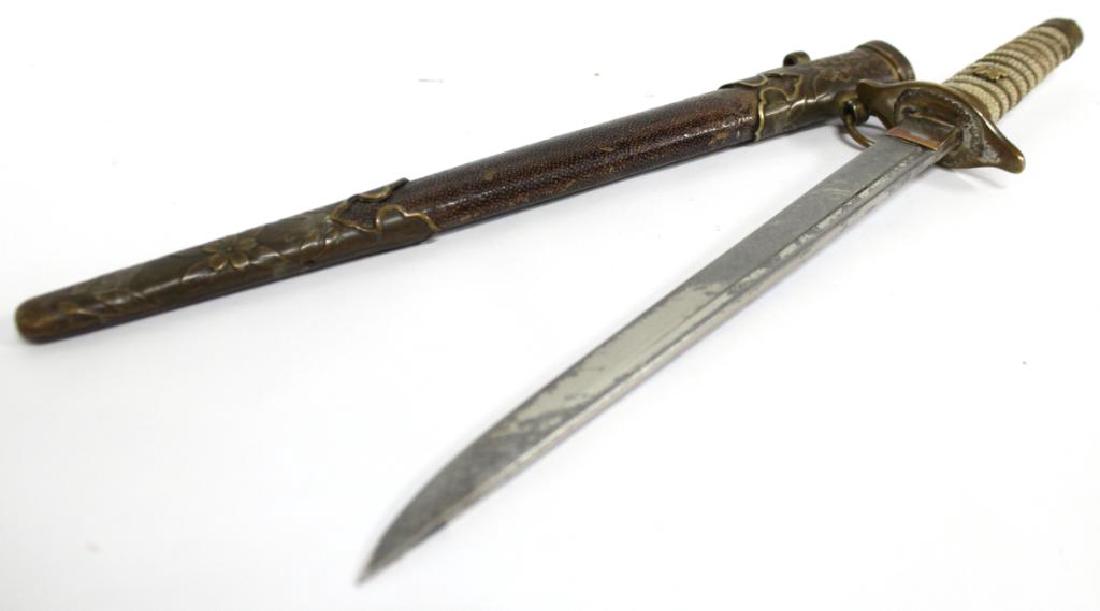 Militaria- Antique Japanese Tanto Dagger (1 of 5)