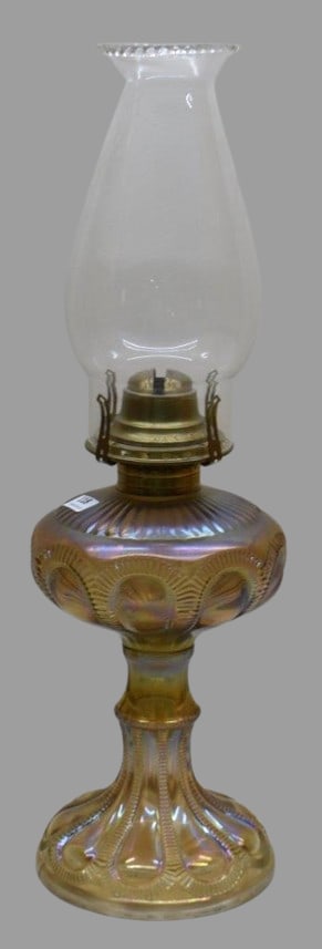 Imperial Carnival Zipper Loop kerosene lamp, irid. marigold: Imperial Carnival Zipper Loop kerosene lamp, irid. marigold; 17" tall