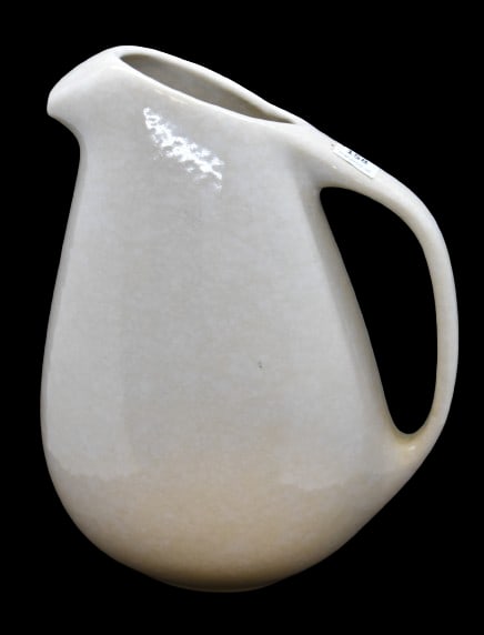 Roseville Raymor 189 water pitcher, ivory: Roseville Raymor 189 water pitcher, ivory;