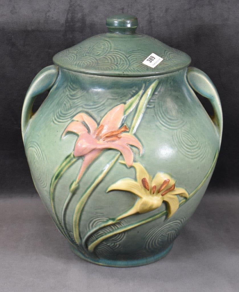Roseville Zephyr Lily 5-8" cookie jar, green: Roseville Zephyr Lily 5-8" cookie jar, green;