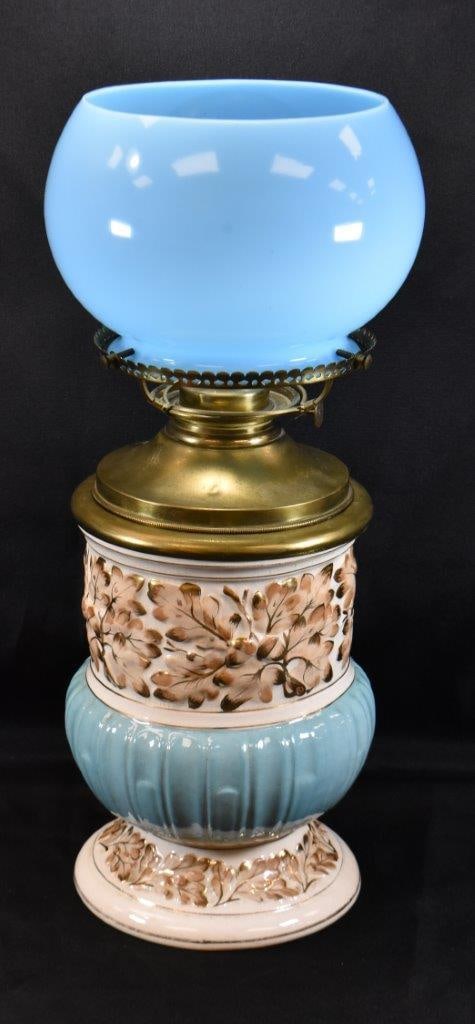 Hitchcock kerosene lamp in mrkd. Avalon Faience Balt base, blue globe (1 of 14)