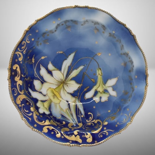 R.S. Prussia Mold 343 cobalt 10"d bowl, white lilies, circle mold mark: R.S. Prussia Mold 343 cobalt 10"d bowl, white lilies, circle mold mark; heavy gold outlining and border decoration