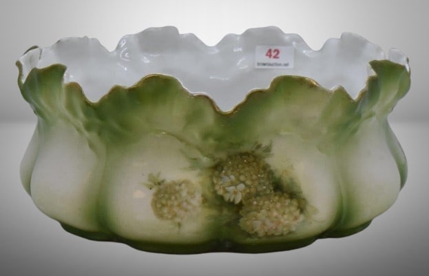 Prussia-style 3"h x 7"d ferner, Snowballs: Prussia-style 3"h x 7"d ferner, Snowballs ; unusual lettuce/ cabbage-like ruffled top