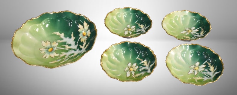 R.S. Prussia Mold 343 5 pc. berry set, floral decoration outlined in gold, circle mold mark: R.S. Prussia Mold 343 5 pc. berry set, floral decoration outlined in gold, circle mold mark; 9"d master and 5.5" small bowls