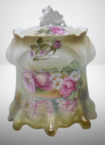 Mrkd. R.S. Germany (RSP Mold 643) 7.5"h biscuit/ cracker jar, Reflecting Poppies and Daisies: Mrkd. R.S. Germany (RSP Mold 643) 7.5"h biscuit/ cracker jar, Reflecting Poppies and Daisies ;