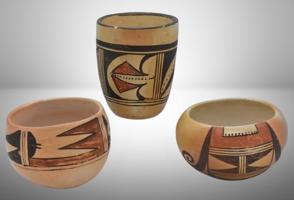 (3) Native American polychrome pcs: (2) 3"h bowls; (1) 4"h cup: (3) Native American polychrome pcs: (2) 3"h bowls; (1) 4"h cup; Hopi?