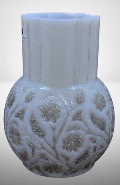 Findlay Onyx glass celery vase, 6" (1 of 5)
