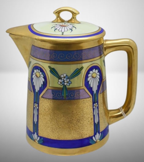 Mrkd. Pickard 7" milk pitcher w/ lid, Encrusted Linear pattern (1 of 6)