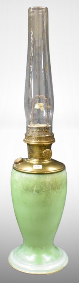 Aladdin Model 12 glass kerosene lamp, Style 1243 Green Venetian Art-Craft, clear w/ green finish (1 of 9)