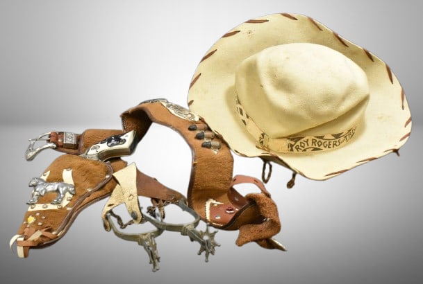 Vintage Roy Rogers child's costume/play set: Vintage Roy Rogers child's costume/play set; Hat, gun belt, cap gun and spurs
